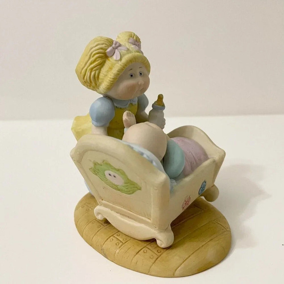 1984 Cabbage Patch Kids Porcelain Figurine Girl Feeding Baby in Cradle - Picture 13 of 16